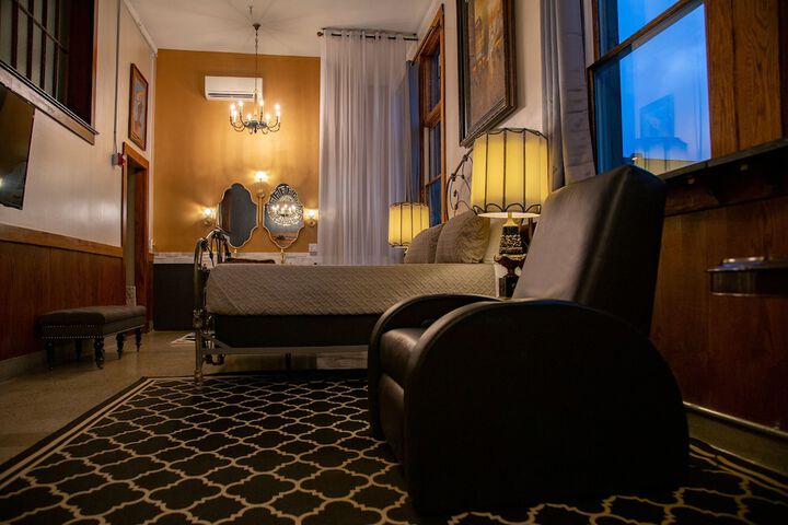 Room 159 of 185