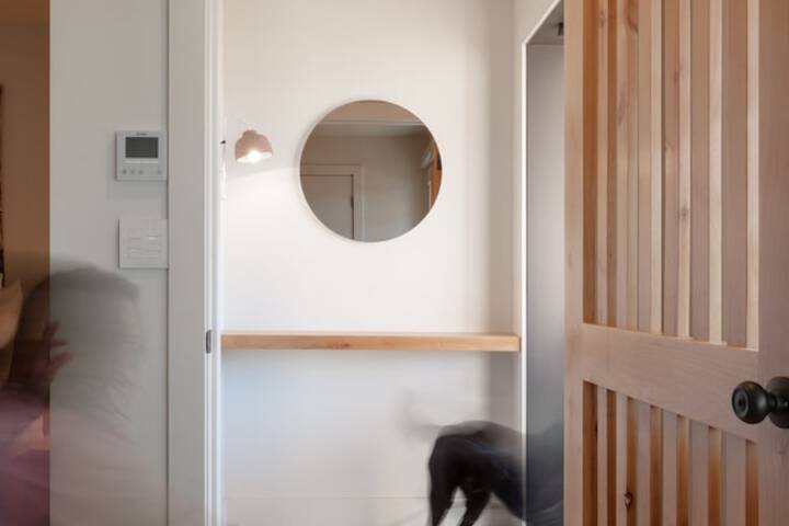 Room 27 of 51