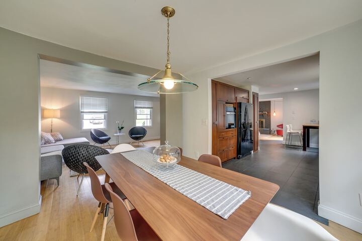 Charming Vacation Rental: 15 Mi to Pittsburgh