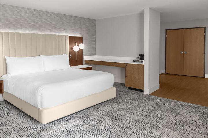 DoubleTree by Hilton Owatonna