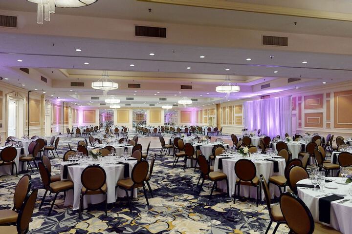 DoubleTree by Hilton Boston North Shore