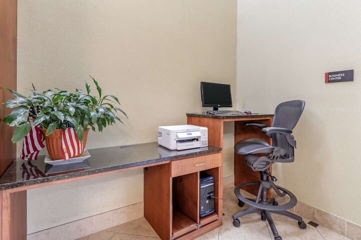 Business Center 41 of 41