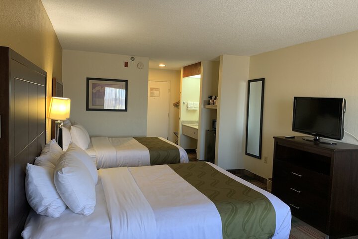 Room 17 of 24