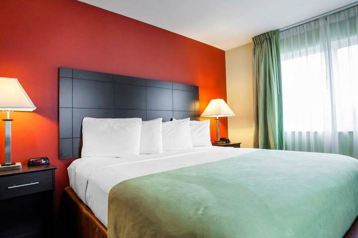 Room 16 of 35