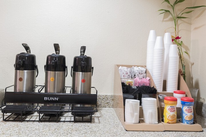 Breakfast/Coffee Service 23 of 23