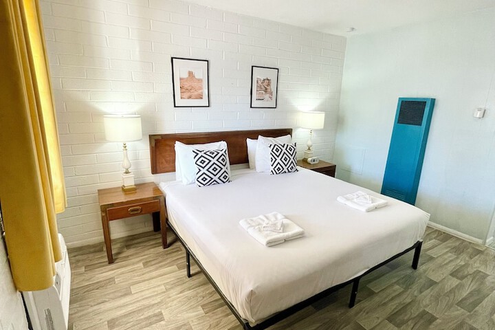 Room 38 of 63
