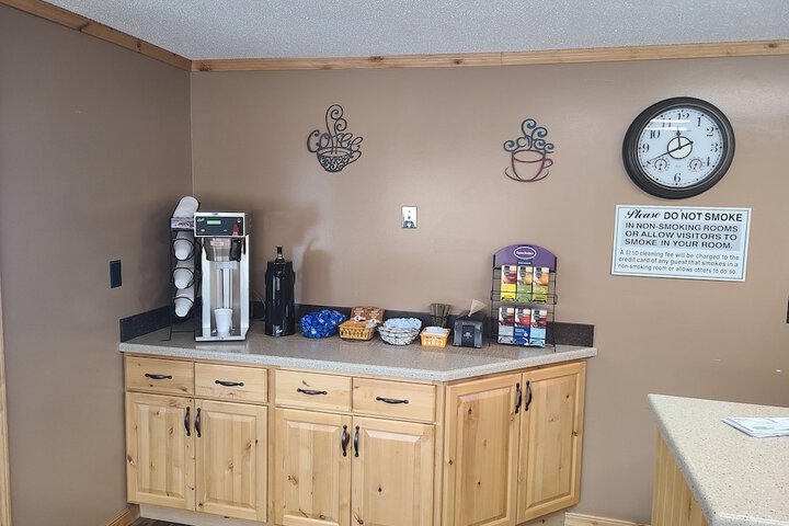 Breakfast/Coffee Service 10 of 10