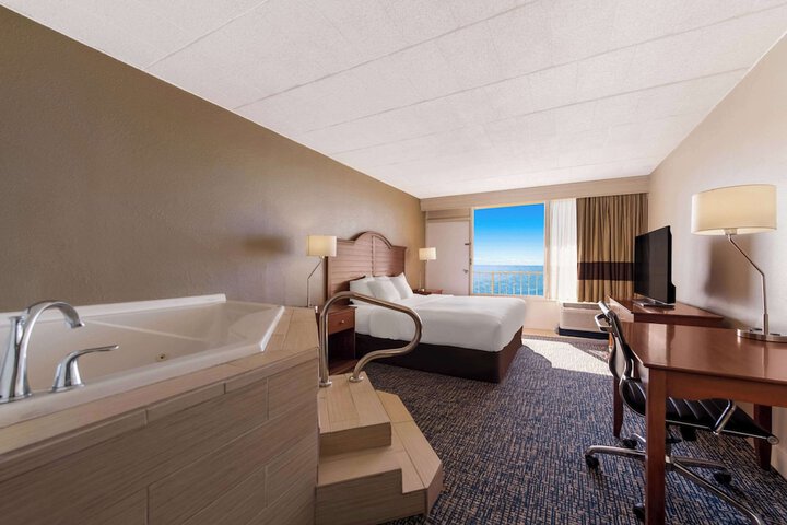 Room 41 of 62