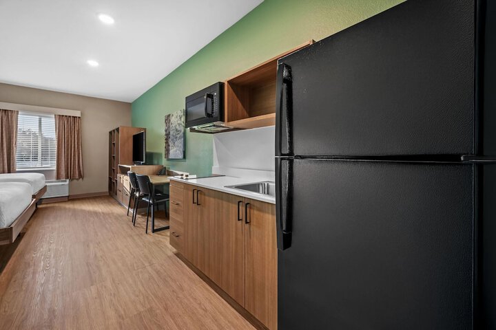 Echo Suites Extended Stay by Wyndham Naples