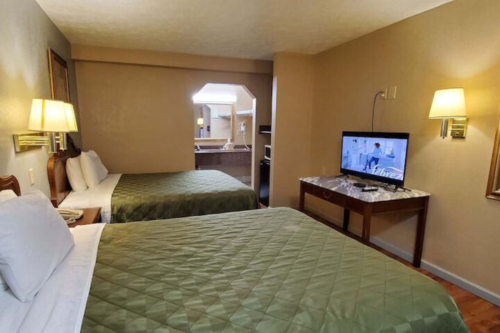 Room 20 of 25