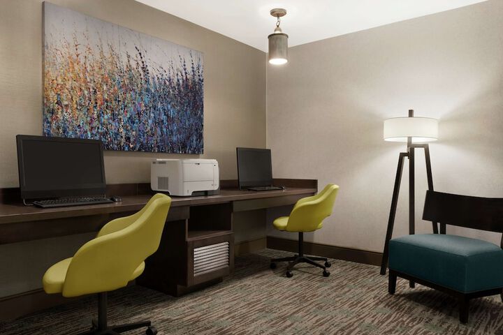Business Center 38 of 39