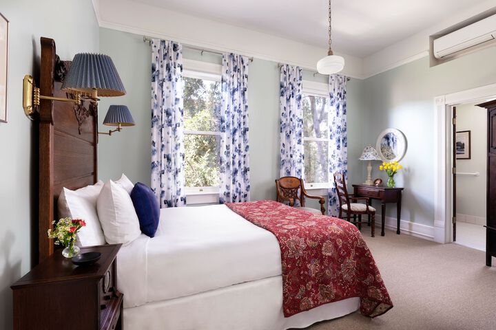 Room 15 of 74