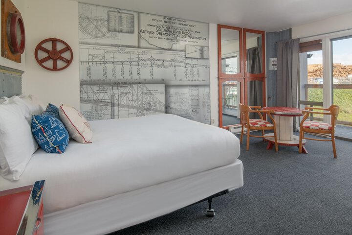 Room 32 of 39