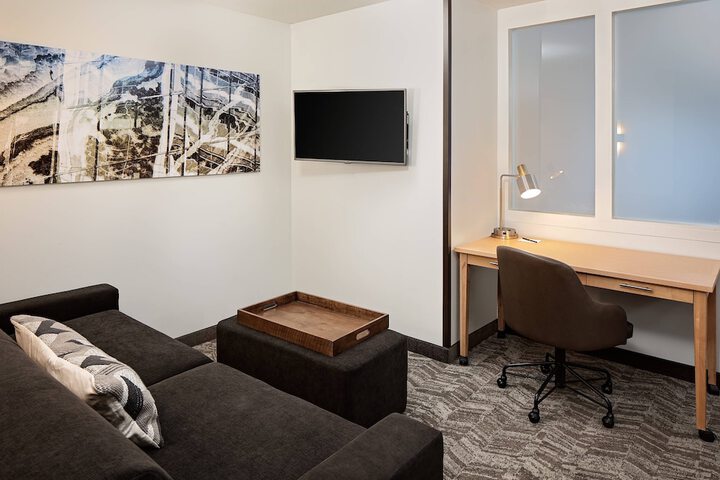 Room 15 of 22