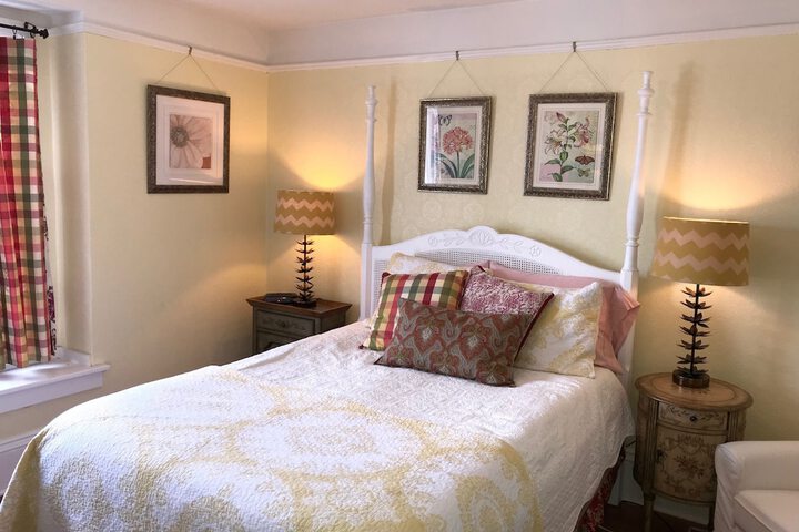 Room 25 of 43
