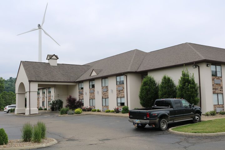 Schoenbrunn Inn