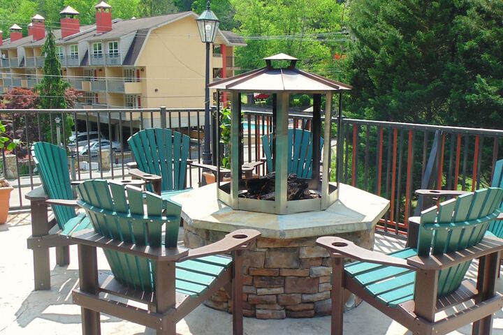 Baymont by Wyndham Gatlinburg on the River