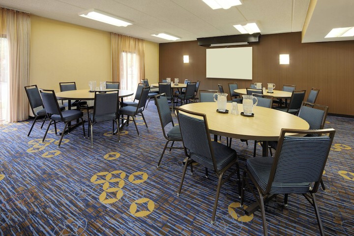 Courtyard by Marriott Atlanta Marietta / I-75 North