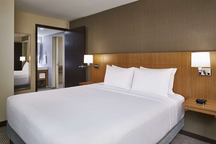 Hyatt Place Wilmington Riverfront