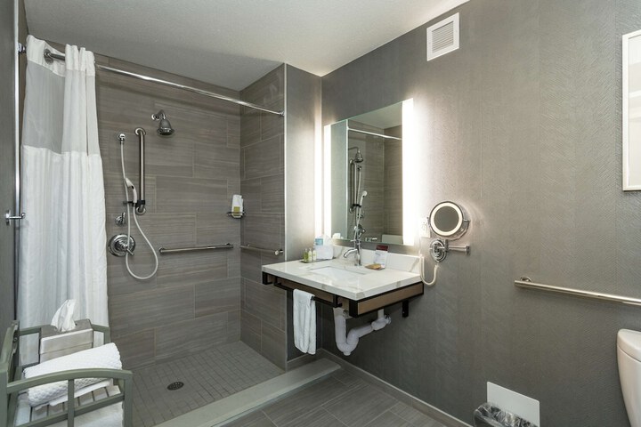 Doubletree by Hilton Harrisonburg