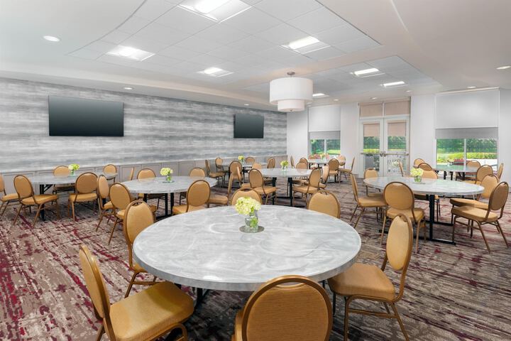 Hilton Garden Inn Wayne