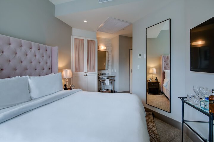 Room 29 of 104