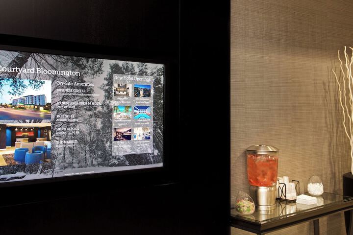 Courtyard by Marriott Bloomington