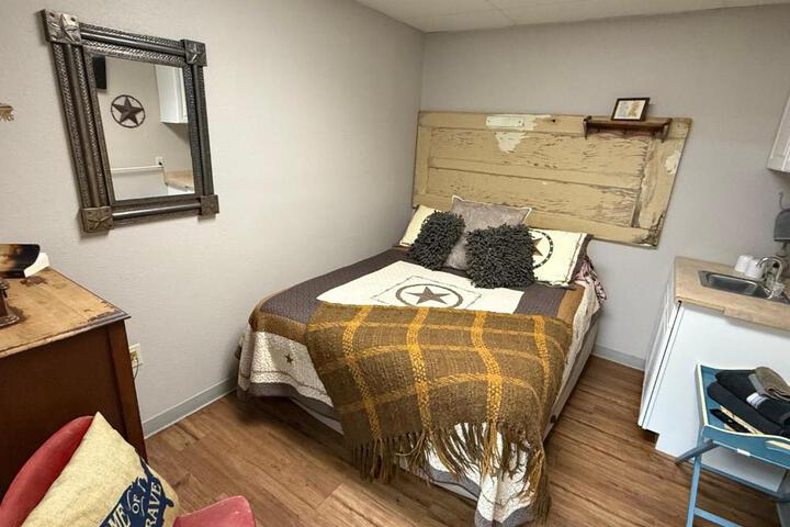 A Place to Stay Reservations Rooms