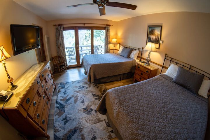 Room 35 of 65