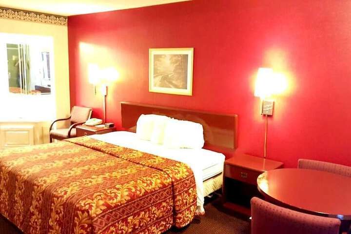 Room 20 of 27