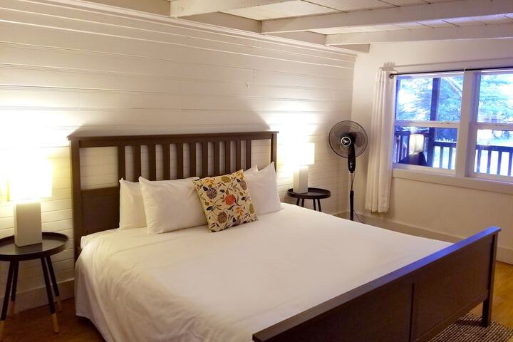 Room 48 of 128