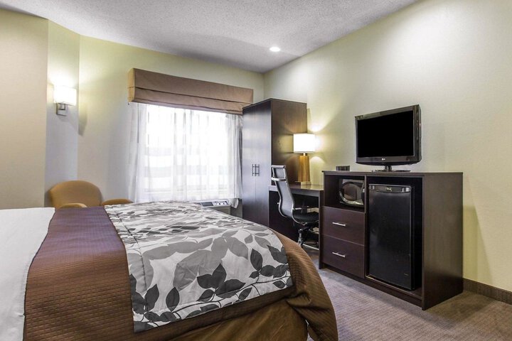 Room 15 of 40