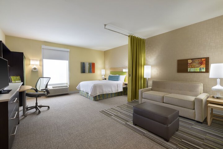 Room 16 of 27