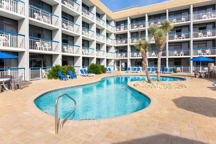 Travelodge by Wyndham Outer Banks / Kill Devil Hills