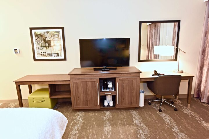 Room 37 of 59