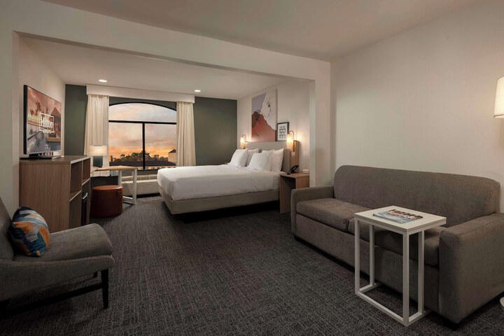 Room 15 of 20