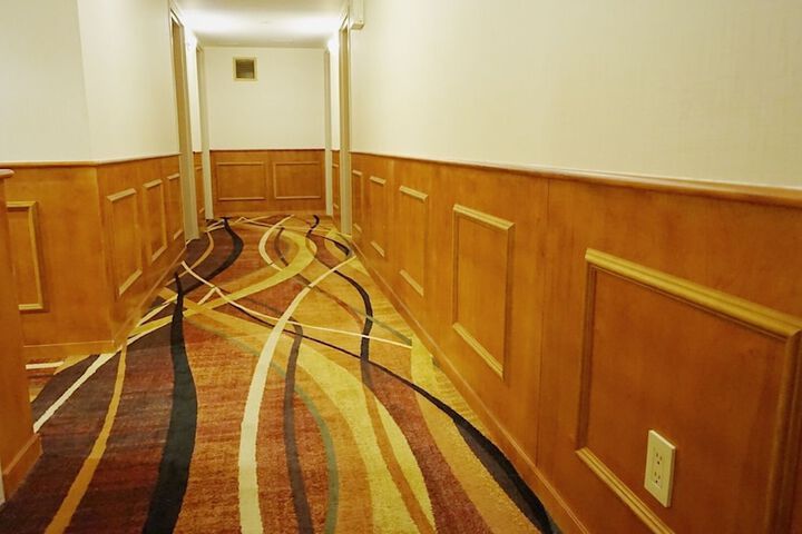 Ballroom/Hall 24 of 27