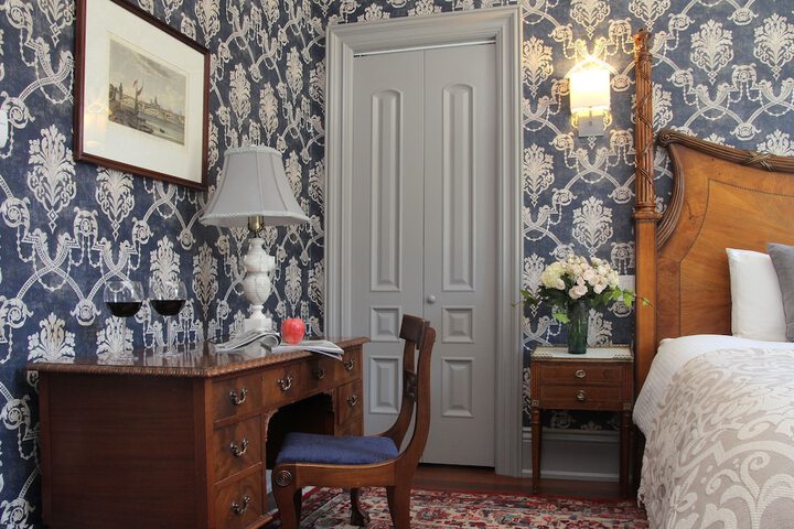 Room 18 of 38
