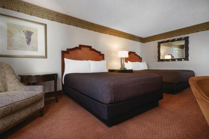 Room 7 of 38