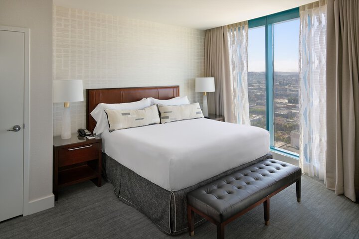 Room 32 of 118