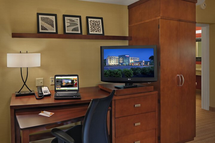 Room 15 of 27