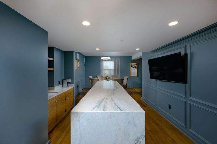 Hotel Fort Des Moines Curio Collection by Hilton