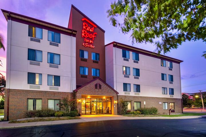 Hotel 2 of 43