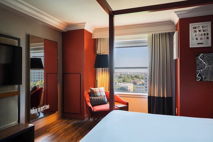 Renaissance Philadelphia Downtown Hotel