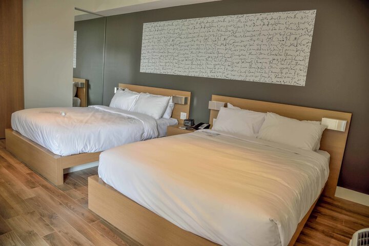 Room 21 of 54