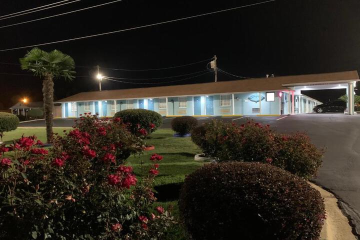 Budget Inn - Laurens