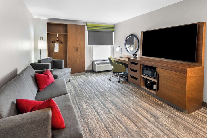 Room 22 of 40