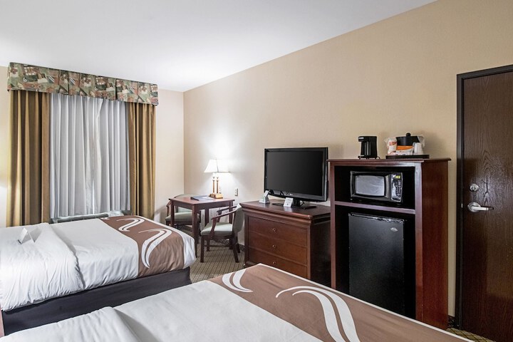 Room 16 of 32
