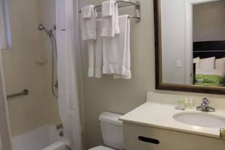 Layne Hotel