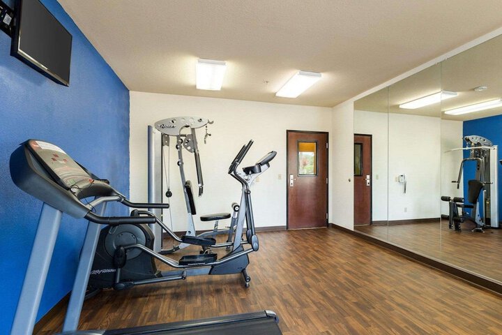 Quality Suites Huntsville Near University